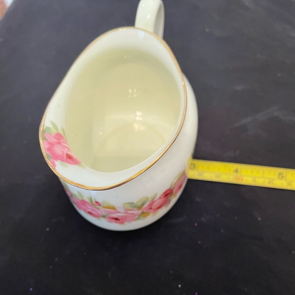 Vintage Royal Doulton Raby Rose Creamer Bone China England - Picture 6 of 6